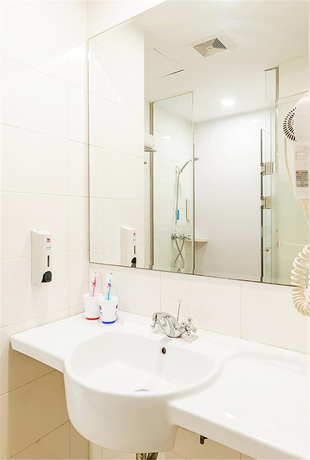 Hanting Hotel Nanjing Nanjing Southern Airlines University Ruijin Road מראה חיצוני תמונה